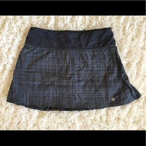 LULULEMON Speed Skirt Shale Gray Plaid Size 4